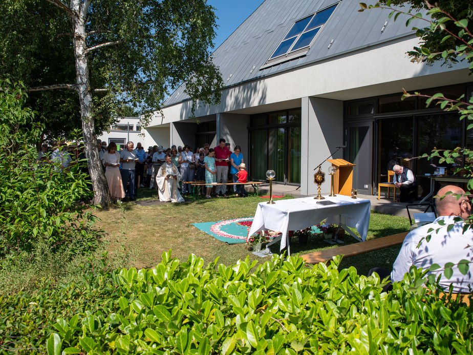 Fronleichnamgottesdienst in Enkheim